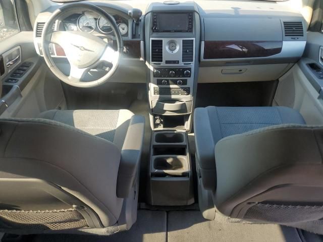 2009 Chrysler Town & Country Touring