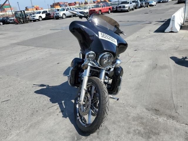 2011 Harley-Davidson Flhtk