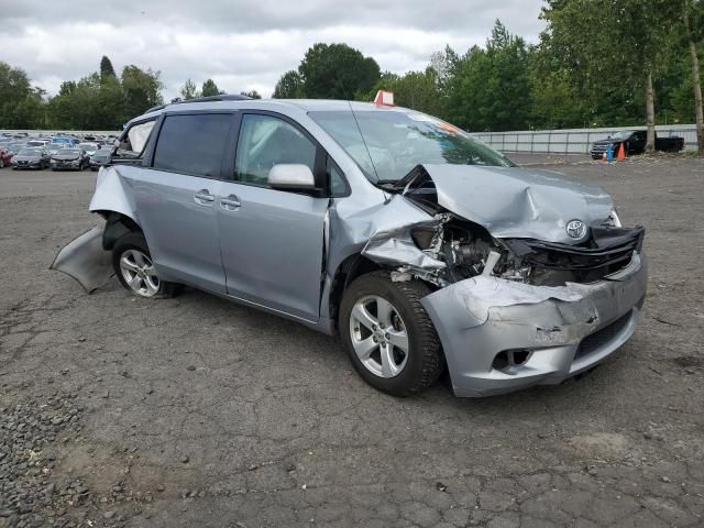 2014 Toyota Sienna LE