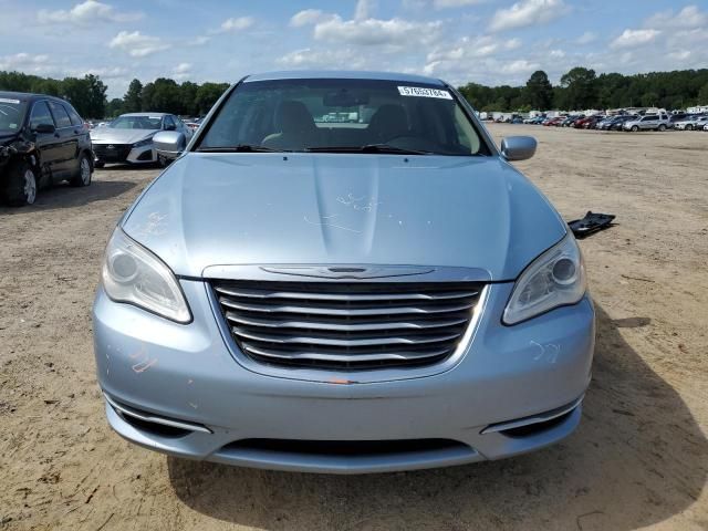 2013 Chrysler 200 Touring