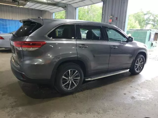 2018 Toyota Highlander SE