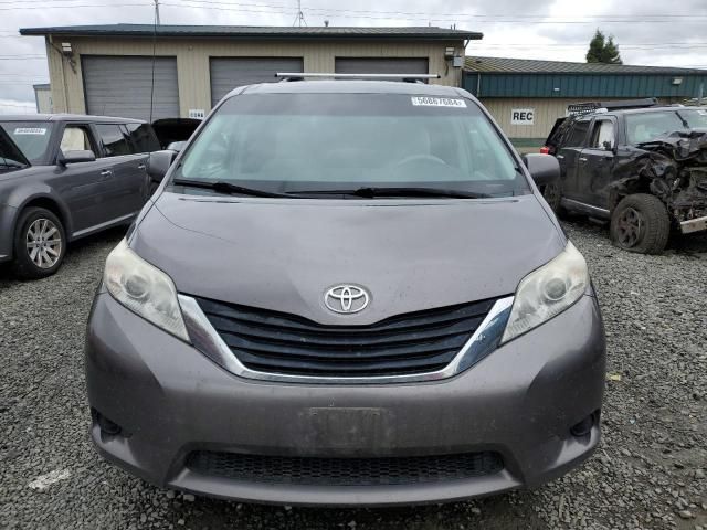 2011 Toyota Sienna LE