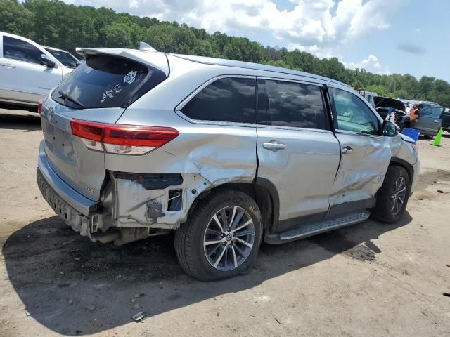 2019 Toyota Highlander SE