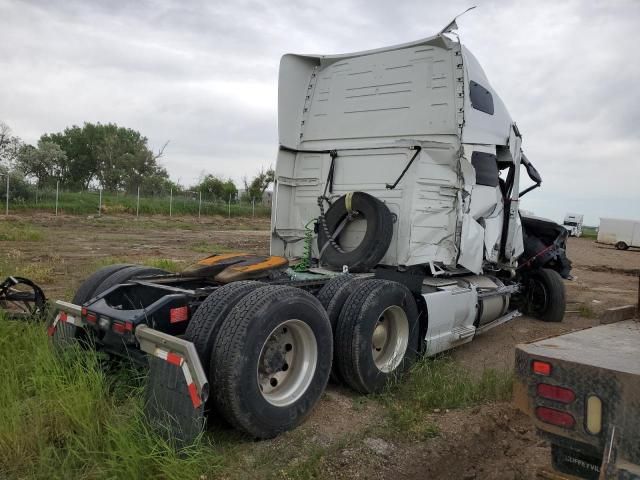 2022 Volvo VN VNL