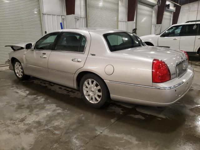 2011 Lincoln Town Car Signature Limited