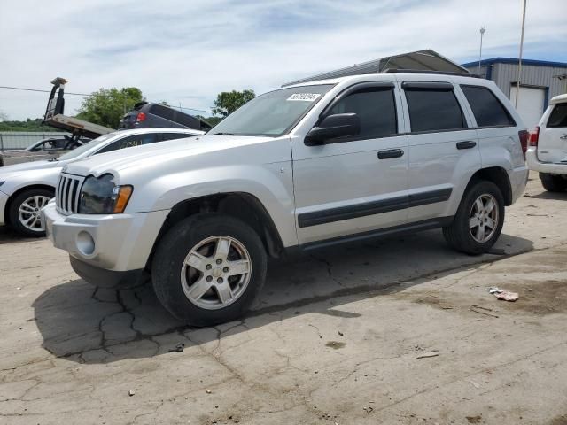 2005 Jeep Grand Cherokee Laredo