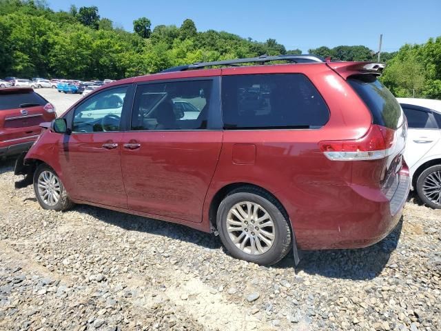 2012 Toyota Sienna XLE