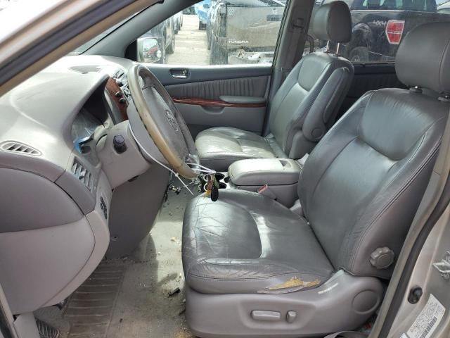 2004 Toyota Sienna XLE