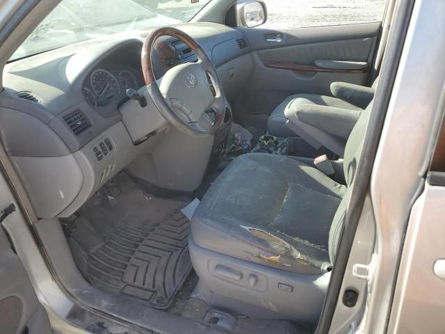 2005 Toyota Sienna XLE