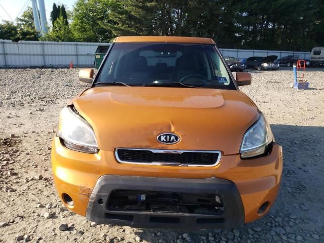 2011 KIA Soul +