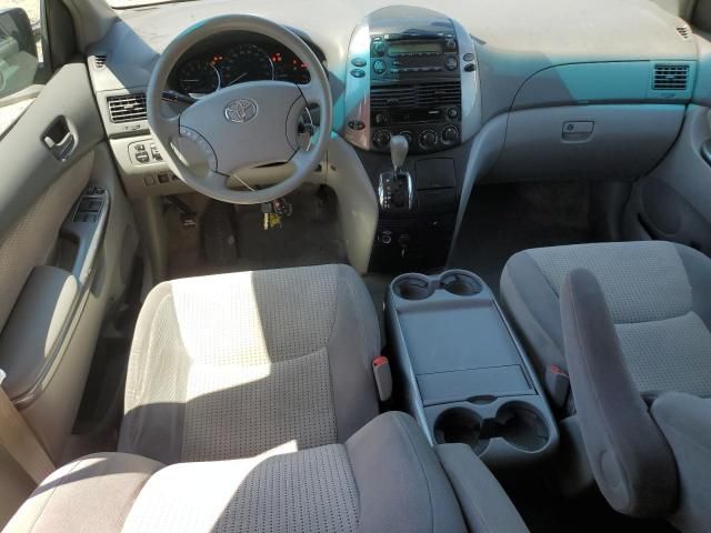 2009 Toyota Sienna CE