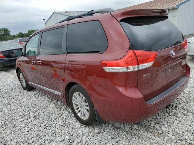 2014 Toyota Sienna XLE