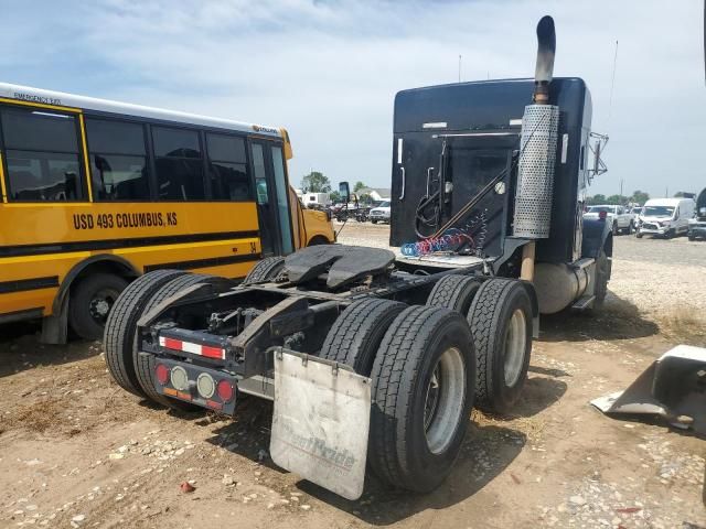 2009 Kenworth Construction T800