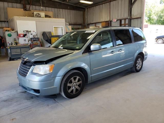 2010 Chrysler Town & Country Touring