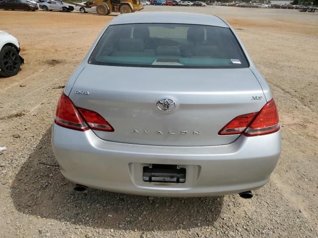 2005 Toyota Avalon XL