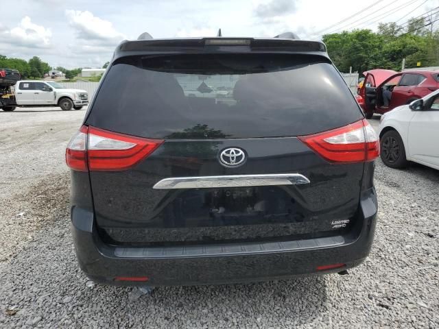 2018 Toyota Sienna XLE