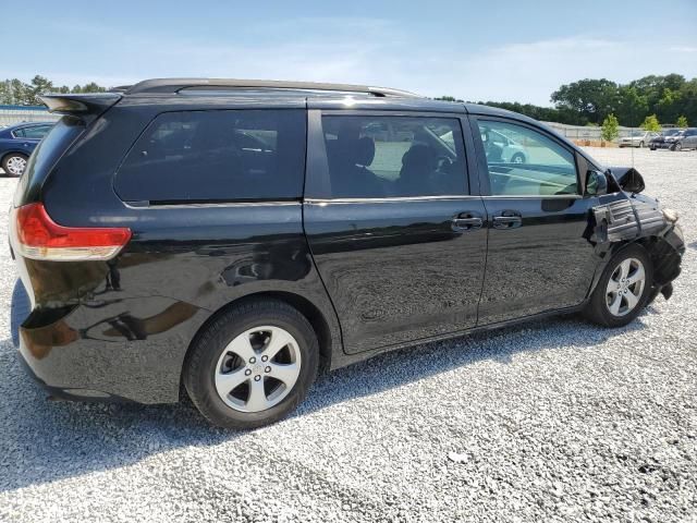 2013 Toyota Sienna LE