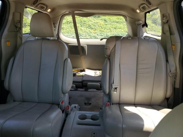 2012 Toyota Sienna XLE