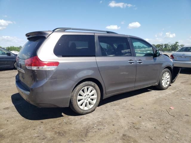 2014 Toyota Sienna XLE