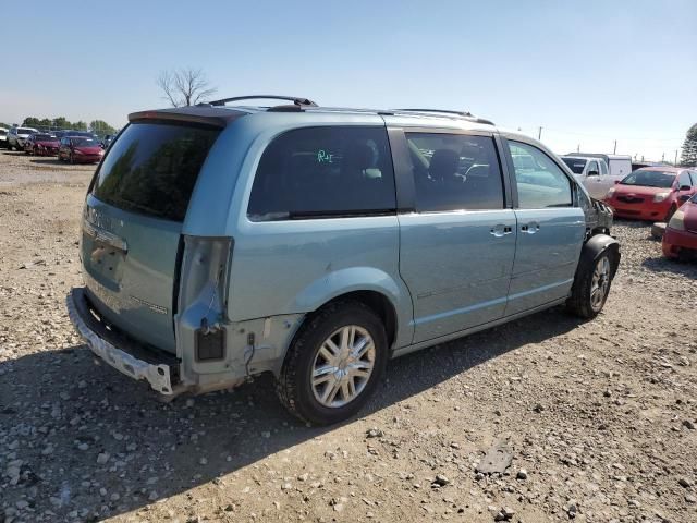 2010 Chrysler Town & Country Limited