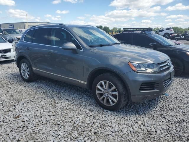 2014 Volkswagen Touareg V6