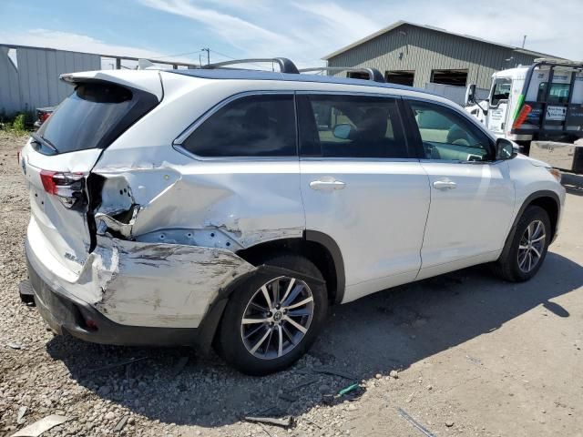 2017 Toyota Highlander SE