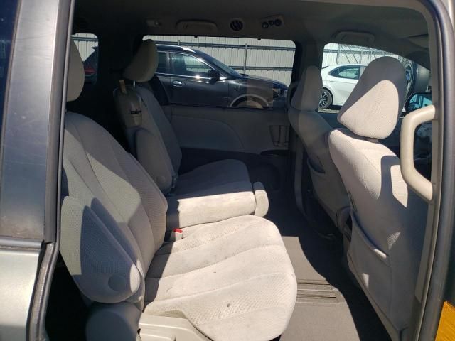 2012 Toyota Sienna LE