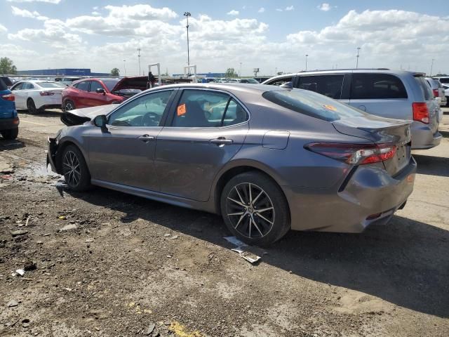 2022 Toyota Camry SE