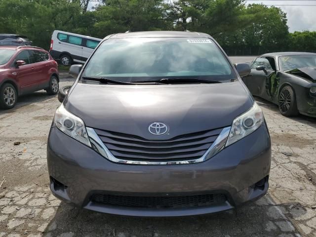 2016 Toyota Sienna LE