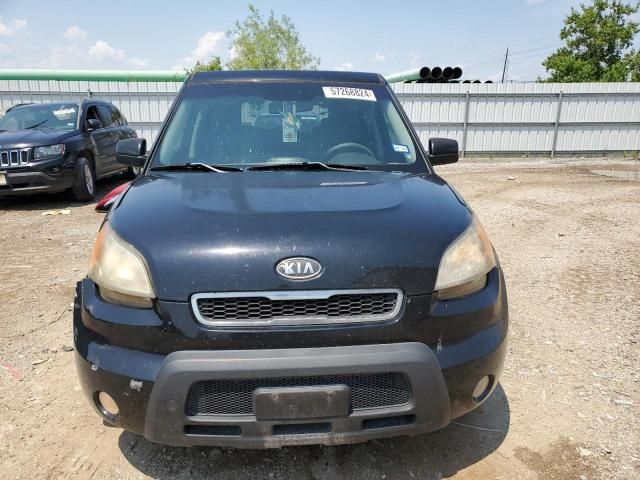 2010 KIA Soul +