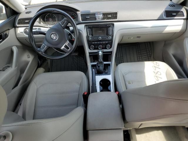 2013 Volkswagen Passat SE