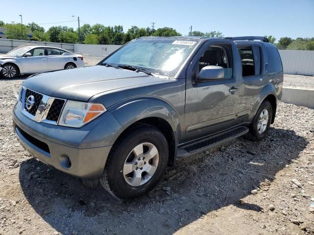 2006 Nissan Pathfinder LE