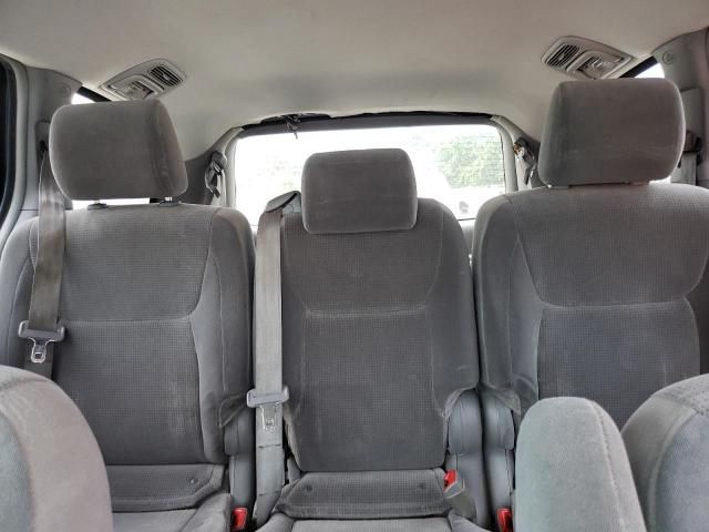 2005 Toyota Sienna CE