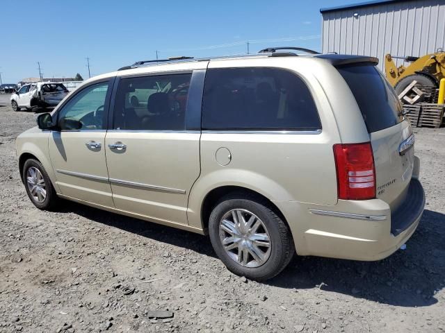 2010 Chrysler Town & Country Limited