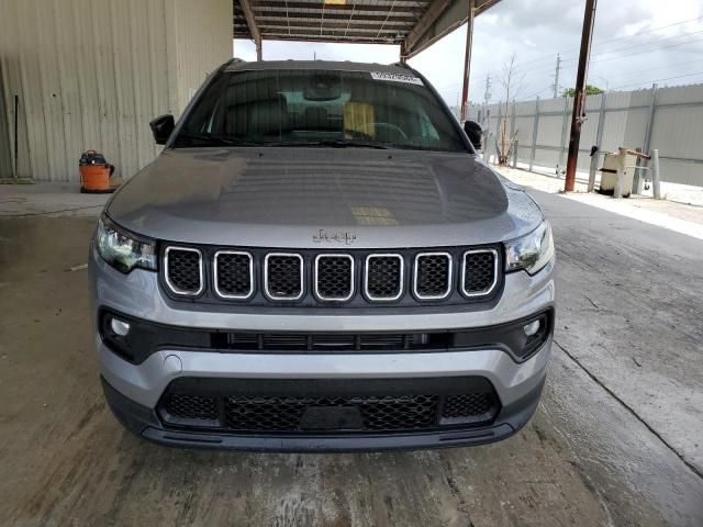 2023 Jeep Compass Latitude LUX