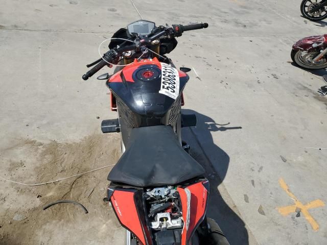 2019 Aprilia Tuono