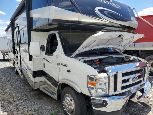 2016 Ford Econoline E450 Super Duty Cutaway Van