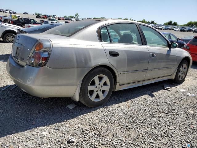 2004 Nissan Altima Base