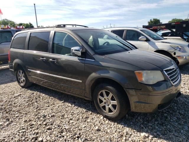 2010 Chrysler Town & Country Touring