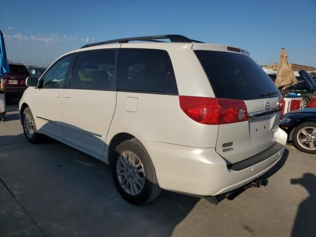 2008 Toyota Sienna XLE