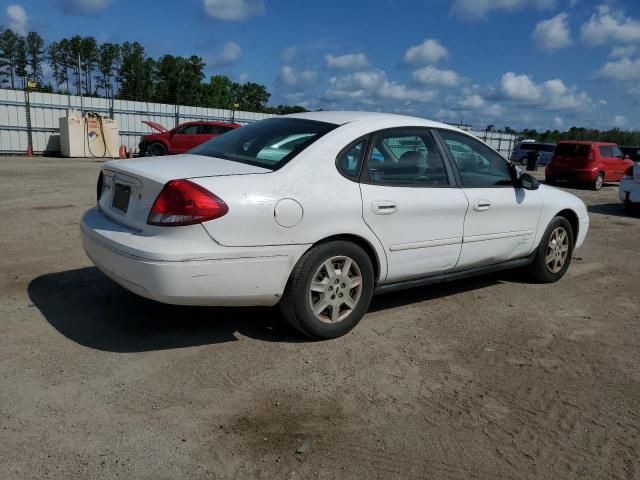 2005 Ford Taurus SE