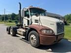 2006 Mack 600 CXN600