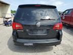 2010 Volkswagen Routan SE