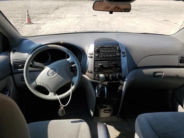 2006 Toyota Sienna CE