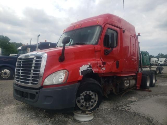 2013 Freightliner Cascadia 125