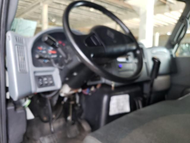 2004 International 4000 4200