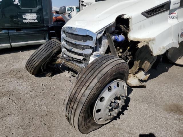 2024 Freightliner Cascadia 116