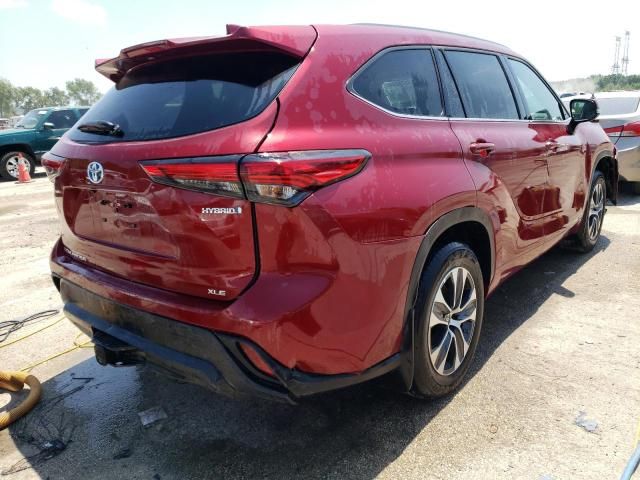 2022 Toyota Highlander Hybrid XLE