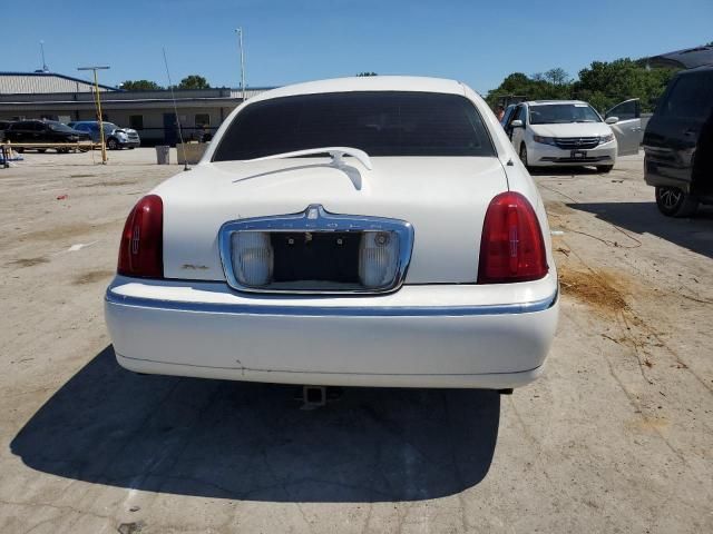 2001 Lincoln Town Car Executive