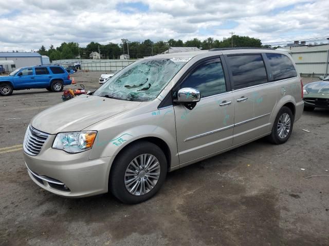 2013 Chrysler Town & Country Touring L